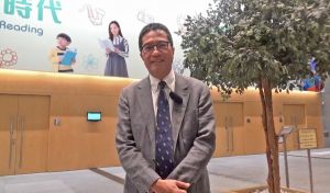 The Secretary for Development, Mr WONG Wai-lun, Michael, wishes all great mothers a Happy Mother’s Day.