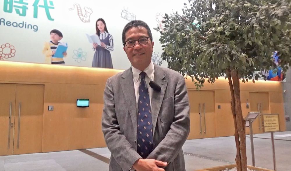 The Secretary for Development, Mr WONG Wai-lun, Michael, wishes all great mothers a Happy Mother’s Day.