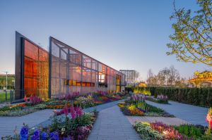 The team has come up with the design concept of “Hong Kong-The City of Contrast”, with two contrasting conditions: the representation of a legible urban fabric and hyper dense condition in Hong Kong and its serene agricultural rural environment.