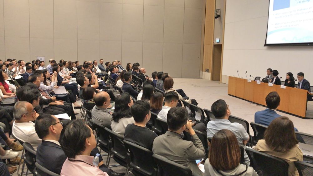 The industry seminar is well-received. 