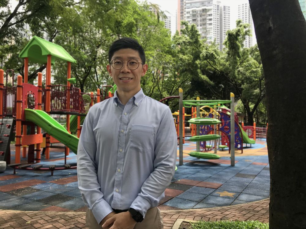 Mr TSANG Kwok-on, GLTMS’s Tree Management Officer, said that tree management departments would complete tree risk assessments and implement appropriate risk mitigation measures before the onset of wet season every year. In recent years, the Government has launched several pilot schemes to explore the use of technology in tree management to enhance its quality and efficiency.