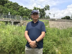 Engineer of the DSD, Mr. TAM Kit-fan, Keith, says that in carrying out river training works, the DSD tries its best to conserve the river’s natural habitat and introduce various water bodies revitalisation elements that can improve biodiversity and enhance ecological value, aiming to create an aquatic habitat suitable for the growth of insects and other living organisms.