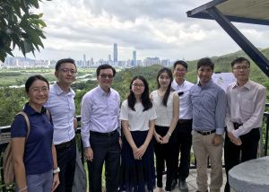 The Under Secretary for Development (USDEV), Mr LIU Chun-san (third left), and the Political Assistant to the Secretary for Development, Mr FUNG Ying-lun, Allen (second left), pay a visit to the Lok Ma Chau Loop (the Loop) with two secondary school students, Ms KWOK (fourth right) and Ms LAM (fifth right), who have participated in the “Be a Government Official for a Day” programme.