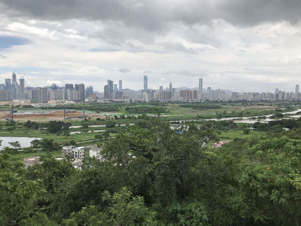 Proceeding at full steam, the Advance Works of the Lok Ma Chau Loop is on track to meet the target of making the first batch of land available by 2021.