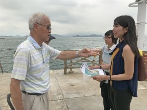 The indigenous inhabitant representative of Pak Kok San Tsuen, Mr CHOW Hing-fook (left), says that the facilities of the new pier will provide convenient access for old villagers.