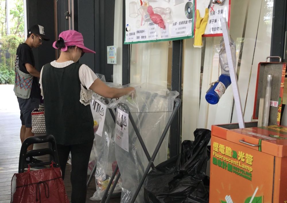 Since its operation in August 2015, the Eastern CGS has collected over 1 400 tonnes of recyclables for the community.