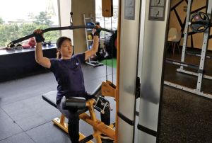 To cope with the work, Koey works out every week persistently and has hit the gym four times a week at her peak to improve body strength.