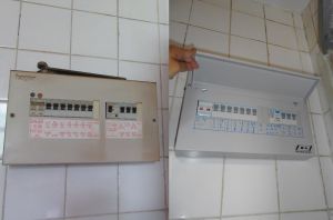 A brand-new look for the switch box. (Left: before refurbishment; right: after refurbishment)