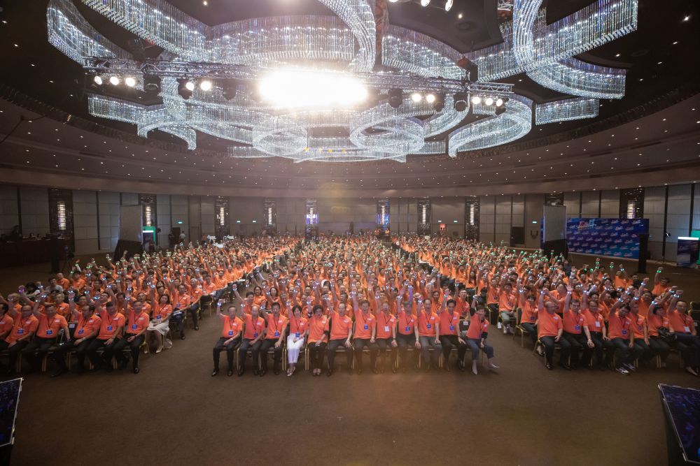 The “E&M Go!” has been held for three consecutive years. This year, more than 700 young E&M trainees from both the public and private sectors were invited to attend the ceremony. In addition, about 300 industry practitioners and trainees’ relatives and friends were present, meaning more than 1 000 people got together for the event.