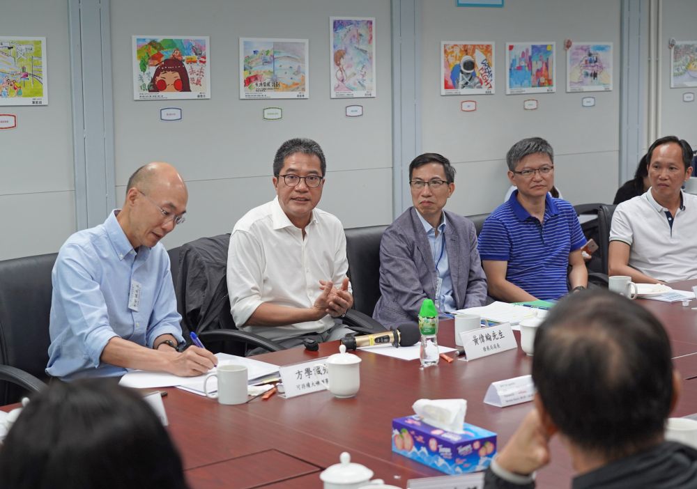 The SDEV, Mr Michael WONG (second left), says the reclamation works concerned commenced in the end of December 2017 and are making good progress in terms of time and financial control.