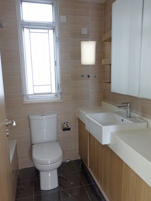 MiC adopts the concept of “factory assembly followed by on-site installation”, where freestanding modules, such as living rooms, bedrooms, kitchens, bathrooms, etc., are prefabricated in a factory and then transported to the site for installation like piling up building blocks with a view to minimising the duration of works on site.