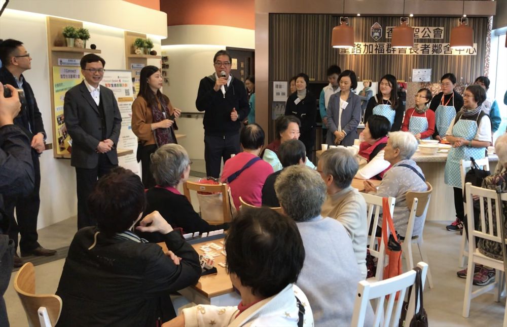 On behalf of the DEVB, the SDEV, Mr Michael Wong, extends Lunar New Year greetings to the elderly and wishes them a healthy, prosperous and happy year ahead.