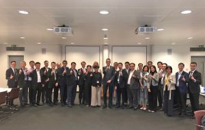 The Major Projects Leadership Programme (MPLP) is the first programme under the CoE. The first two cohorts (about 50 participants) already completed the first module of the MPLP in the United Kingdom in August last year. They continue with their studies after returning to their jobs in Hong Kong, and will graduate in July this year. 