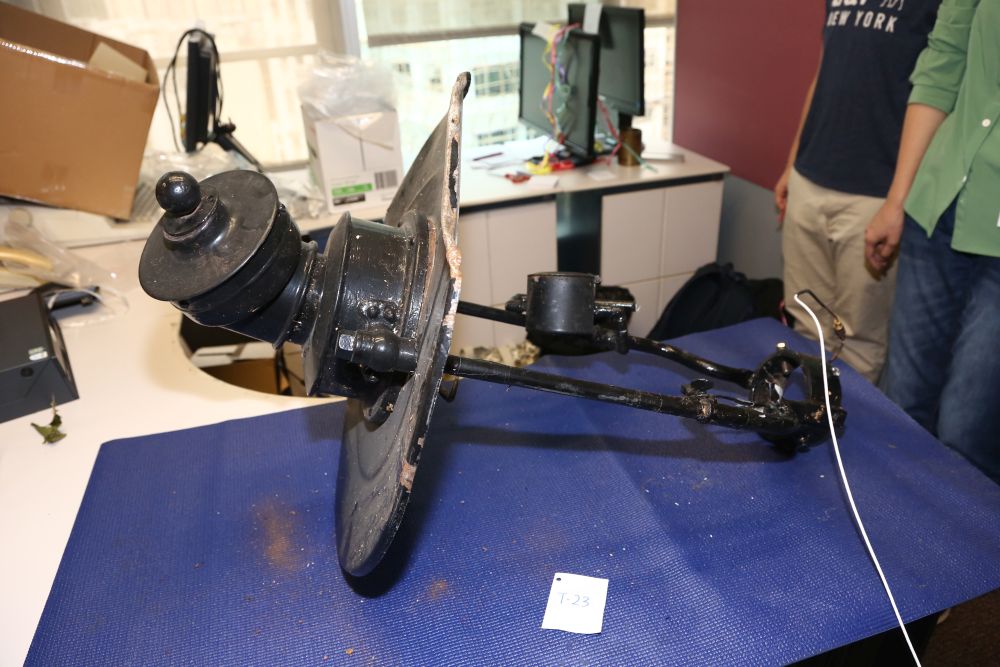 The Duddell Street Steps and Gas Lamps were damaged by a fallen wall-growing tree during the onslaught of super typhoon Mangkhut on Hong Kong in 2018. The cast-iron lamp post and gas lanterns were seriously damaged.