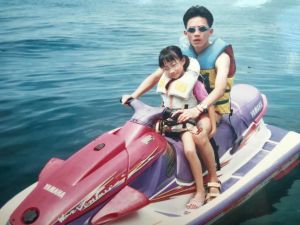 Mr CHUI Wai-yiu has been getting along with his daughter like a friend and hopes that she will share her feelings and ideas with him at ease.