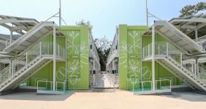 Diverse patterns and colours are applied on the façades of the units with a view to injecting positive energy to relieve the emotions of the quarantined people.