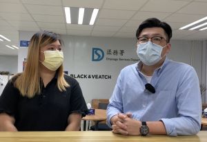 Project Manager of the contractor, Mr FAN Chun-wai, Raymond (right), encourages new colleagues to embrace challenges and learn the process from design to construction as the work experience thus gained will help their career development.