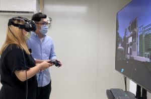 Project Manager of the contractor, Mr FAN Chun-wai, Raymond (right), encourages new colleagues to embrace challenges and learn the process from design to construction as the work experience thus gained will help their career development.