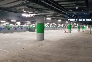 There are pick up/drop off areas for private cars, a public car park and a pedestrian subway at the Passenger Terminal Building of Hong Kong. Members of the public and tourists will be able to directly access the BCP by cars or on foot when the passenger clearance services commence in future.