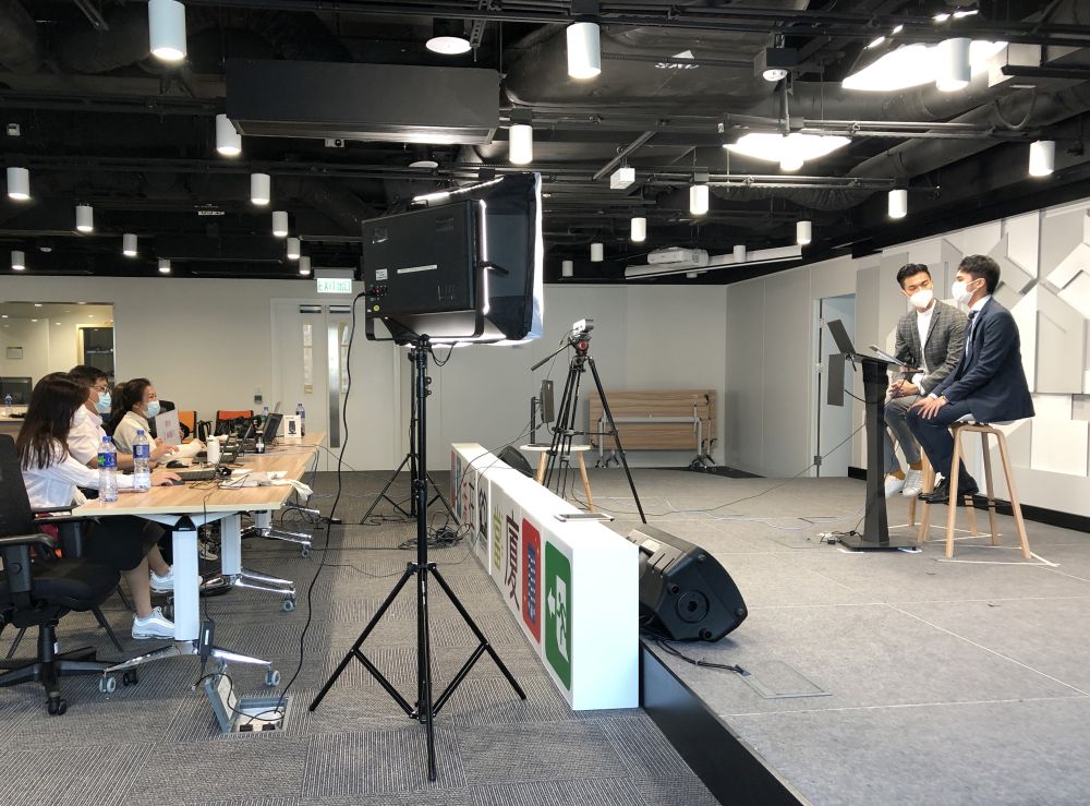 Themed on the “Introduction of Drainage System of Multi-Storey Buildings in Hong Kong” and “Precautionary Measures for Building Safety during Typhoon Season”, the BD’s first online seminar has just been held.