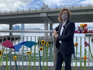 The Government has set aside a dedicated funding of $6.5 billion for the future harbourfront development. The Chairman of the Harbourfront Commission (HC), Mr NG Wing-shun, Vincent, says that the HC will make an all-out effort to implement the 13 harbourfront enhancement projects with the funding, and he looks forward to the extension of the Victoria Harbour promenades to 34 kilometres from the existing 23 kilometres by 2028.