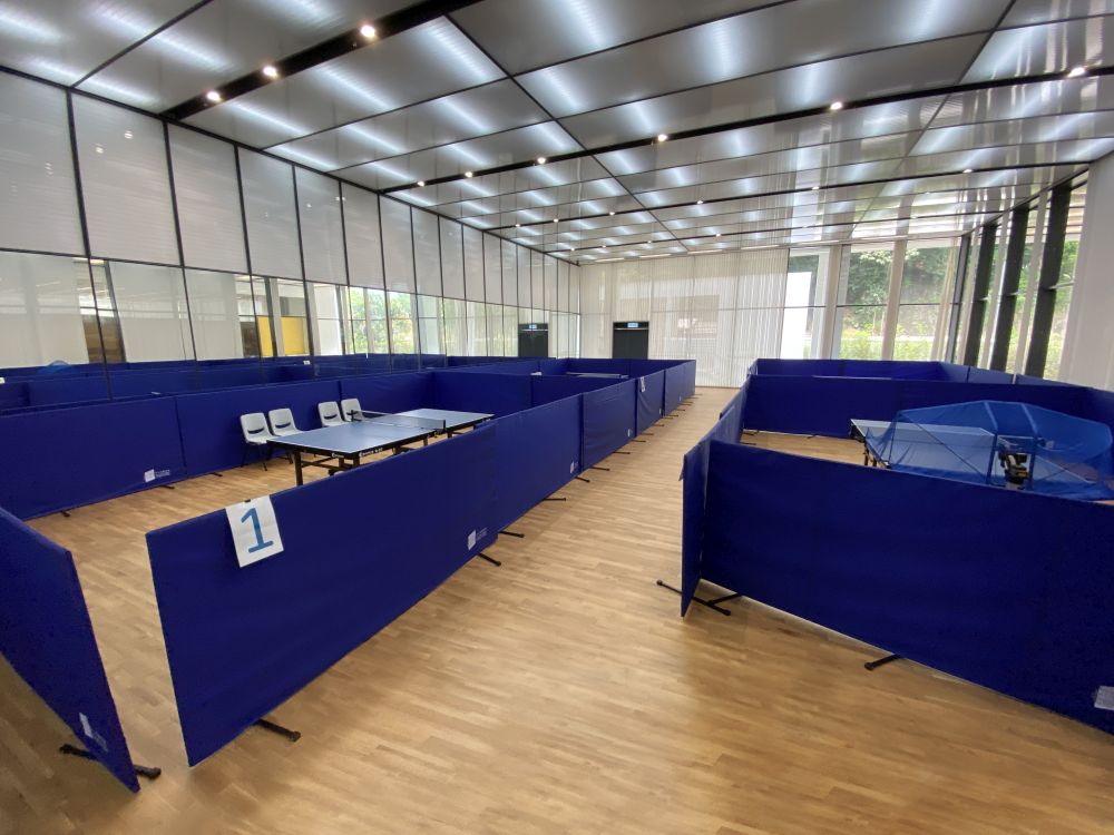 The Che Kung Temple Sports Centre provides a wide range of leisure and sports facilities including a multi-purpose arena, a table tennis room, a dance room, etc.