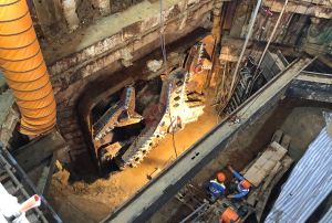 After installing the hydraulic jacks, the cradle and the RTBM in the launching shaft, the workers put inside the prefabricated tunnel segments one by one. The boring machine and the hydraulic jacks then push the whole series of segments forward gradually until reaching the receiving shaft at the other end of the tunnel.