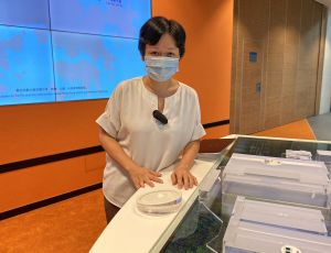 Engineer of the Water Supplies Department (WSD), Ms CHAN Hoi-wing, says that after the expansion, the output capacity of the Tai Po Water Treatment Works (WTW) has increased from 400 000 cubic metres per day to 800 000 cubic metres per day.