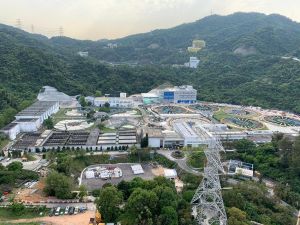 The in-situ reprovisioning of the water treatment facilities in the South Works of the Sha Tin WTW is underway. Pictured is the bird’s-eye view of the Sha Tin WTW.
