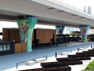 The Policy Address proposes to implement the Invigorating Island South initiative which is inspired by the Energising Kowloon East (EKE) initiative. The EKE project was an innovative district development concept rolled out by the Government in 2011, through which the old industrial areas in Kowloon East are transformed into a vibrant new Central Business District.