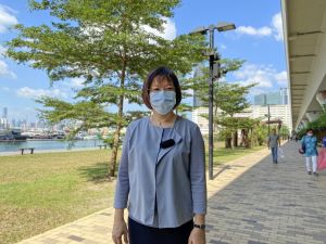 The former Head of Energizing Kowloon East Office (EKEO), Ms Brenda AU, says EKEO is responsible for co-ordinating the initiative, and strives to play the role of a facilitator through active dialogues with the community to understand the needs of stakeholders.