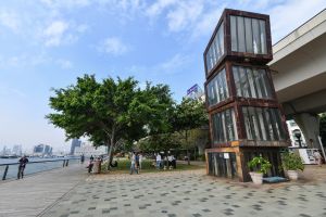 EKEO has its focus on improving the environment through quality urban design, land use rearrangement and streetscape enhancement. Pictured is the completed Kwun Tong Promenade which has been open to the public since May, 2015.