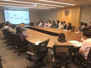 The BD is developing an Electronic Submission Hub to receive and process building plans and related applications. Photo shows the BD introducing the new system to the industry.