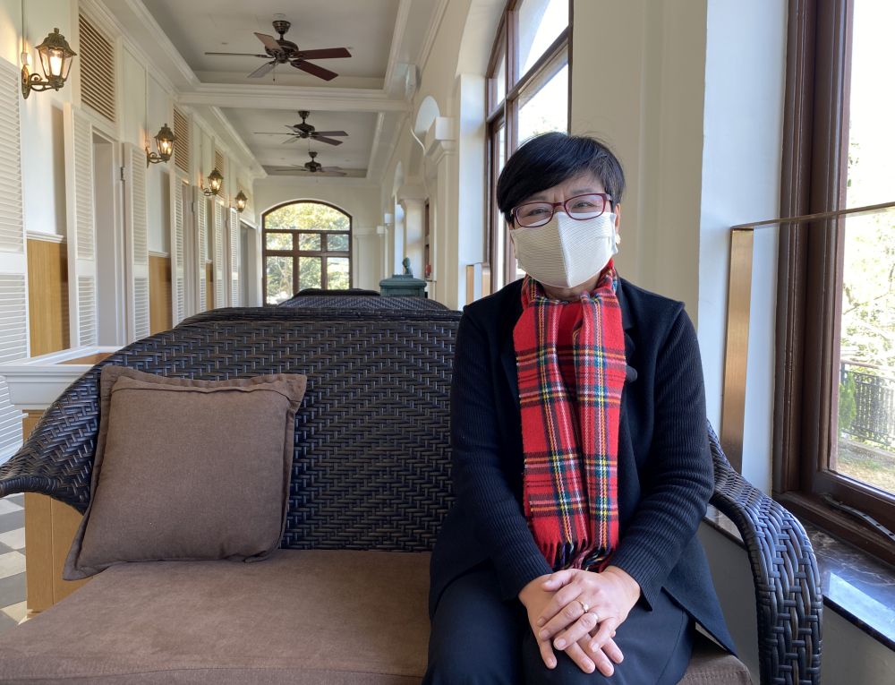 The former Director of Architectural Services (DArchS), Mrs LAM YU Ka-wai, Sylvia, retired in December last year. In each project, she served the public wholeheartedly and worked closely with her team to respond to people’s views and needs. 