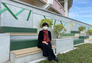 To strengthen the Siu Sai Wan Sports Ground’s capability to withstand wind and waves, colleagues from the Architectural Services Department (ArchSD) and the Civil Engineering and Development Department built additional protective facilities and carried out beautification works such as painting on the wave walls and setting up additional seating. Mrs Sylvia LAM hopes that the public can also feel the thought colleagues have put into their work.