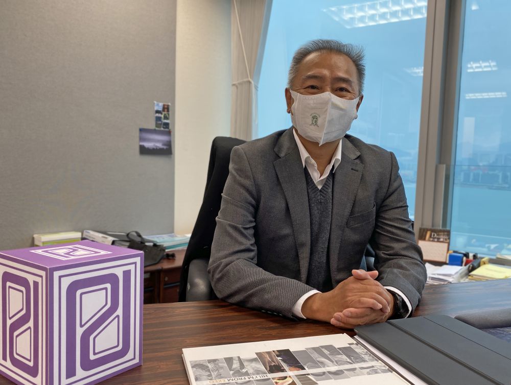 Mr LEE Kai-wing, Raymond, former Director of Planning (DoP), retired this month. He says the basic ideology of town planning is “to conclude the past and plan for the future”. Under this ideology, planners should learn from past experience, avoid previous mistakes, and stretch creativity and imagination to plan for the future.