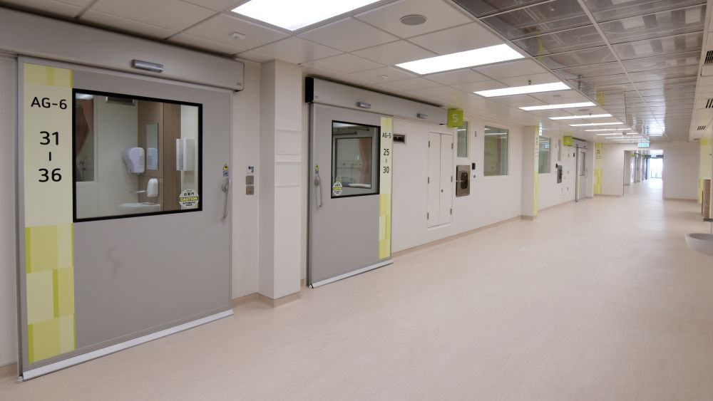 In order to fight the epidemic, each ward is designed, constructed and tested for acceptance in accordance with the specifications of a standard negative pressure isolation ward.