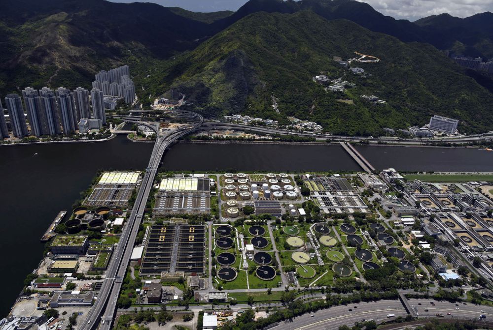 渠務署已展開把沙田污水處理廠位於城門河河口的廠房，遷往對岸亞公角女婆山岩洞的工程。