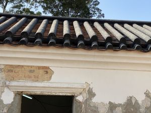 The Servants’ Quarters, as pictured, is a single-storey building and its double-layered Chinese pan-and-roll tile roof is one of the architectural features.