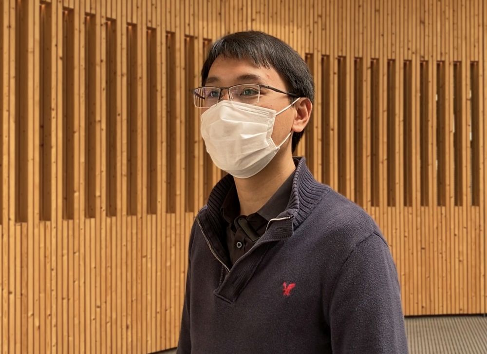 Architect of the ArchSD, Mr Adrian LO, says that the walls and screens of the indoor activity space are decorated with wooden slats, bringing out natural, gentle and comfortable feelings.