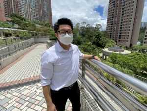 Pictured is Project Manager of the Architectural Services Department (ArchSD), Mr TANG Shing-yan, Otto, who is featured in this week’s “My Blog”. He will share his feelings about becoming a father again during the pandemic and how he manages work and family life at the same time.
