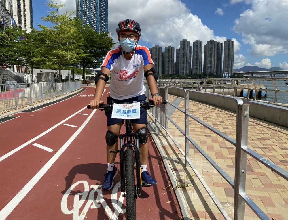 The CEDD has made arrangements to have bicycle ambassadors promote safe cycling and related etiquette to the public. Also, they will patrol on bicycles along the cycle track on a regular basis.