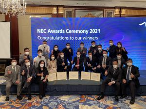 Five projects under the Drainage Services Department (DSD) have won a total of seven awards at the NEC awards presentation ceremony. Pictured above is Ms Alice PANG (front row, third from the left), Director of Drainage Services, taking a photo with the award-winning project team.