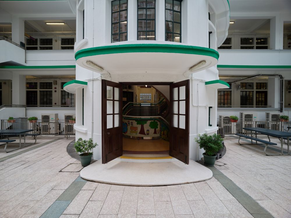 The trace of the name "Northcote Training College" could still be identified at the main entrance of the main building.