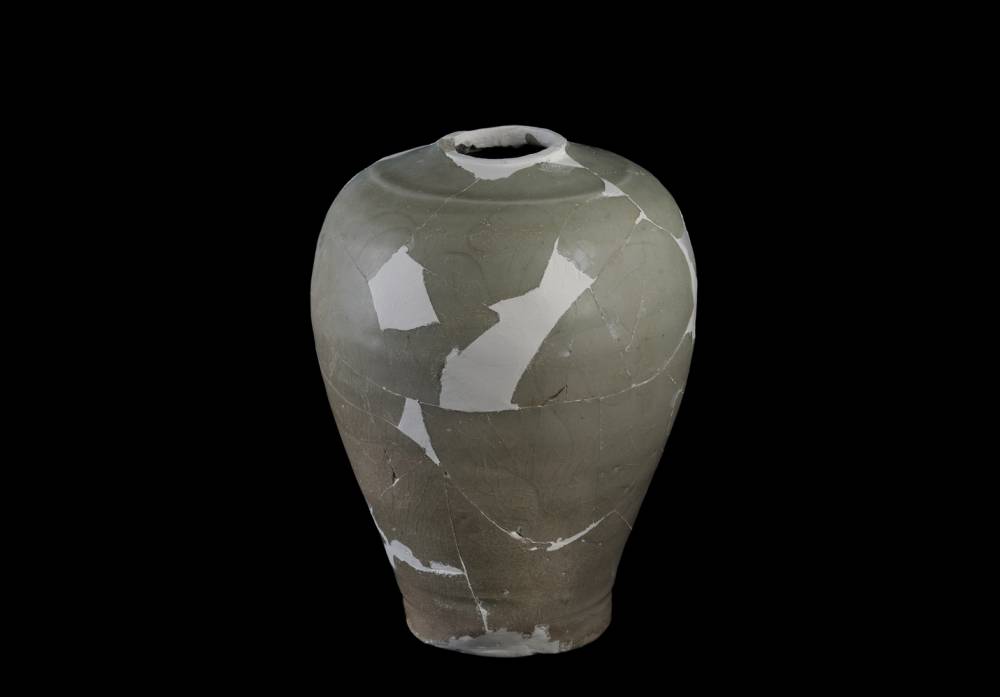 Colleagues would fill in missing parts with white plaster, in an effort to restore artefacts to their original appearance.