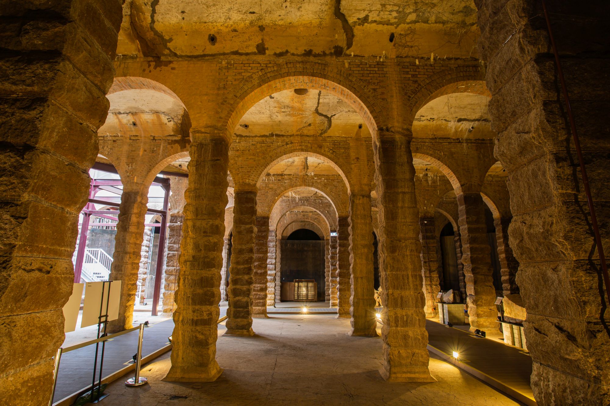 In June last year, the Antiquities Advisory Board confirmed the Grade 1 status of the Ex-Sham Shui Po Service Reservoir (Ex-SSPSR). Its concrete vaulted ceiling, red brick arches and granite piers are styled to replicate the Roman civil engineering works.