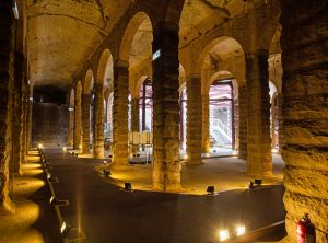 Various improvement works have been carried out by the WSD to enable the public to pay a visit to the service reservoir and appreciate its internal structures, including the provision of internal lighting, ventilation, raised floor pathway, access facilities and ground level greening works at roof cover of the service reservoir.