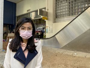 Miss LEE Kit-chun, an engineer in the Electrical and Mechanical Services Department (EMSD), currently works in the Municipal Sector Division, providing electrical and mechanical support and maintenance services for municipal facilities, as well as handling public enquiries and complaints.