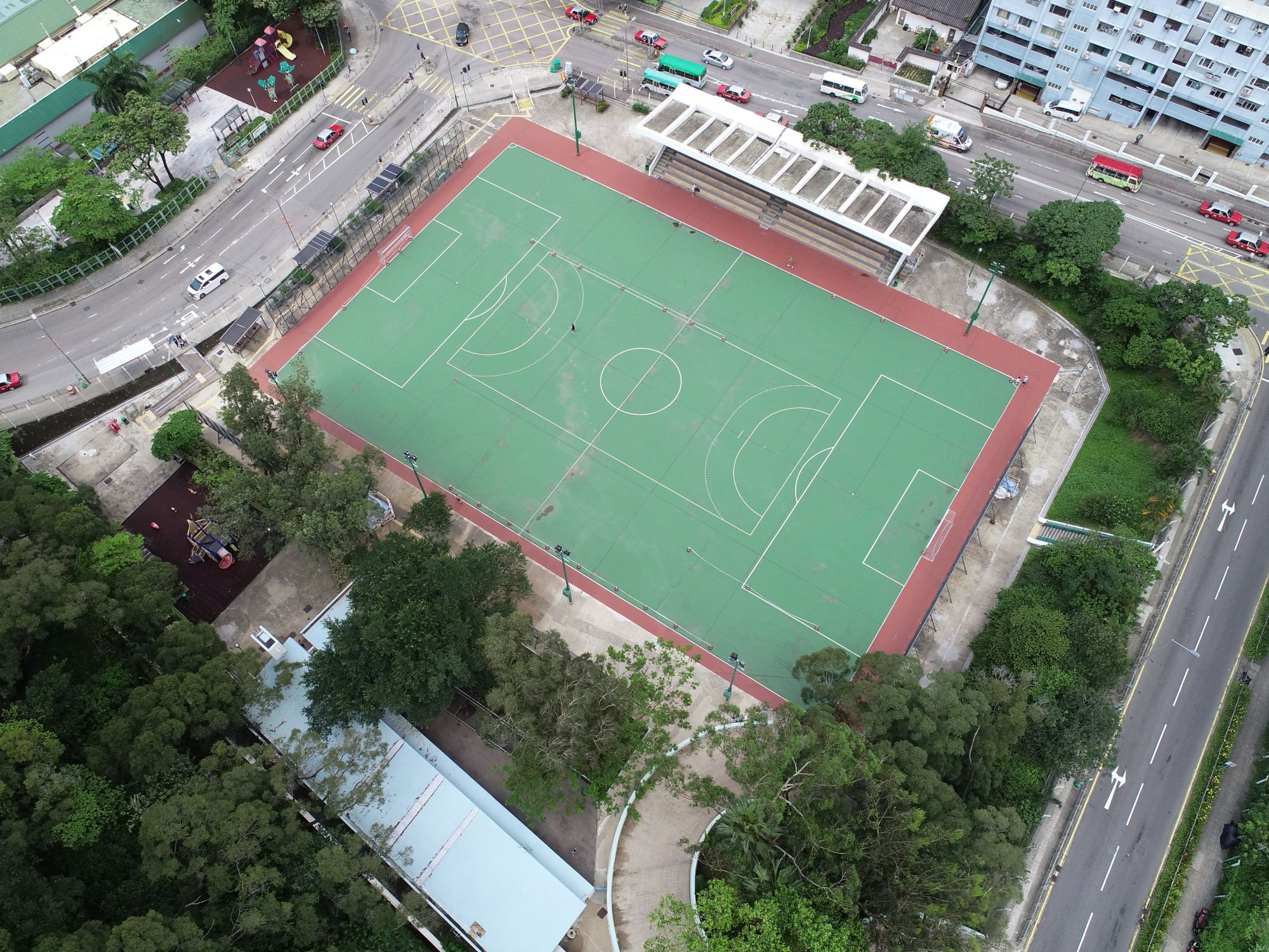 The project of the underground stormwater storage tank at Sau Nga Road Playground will commence in the third quarter of this year at the earliest for completion in 2028.