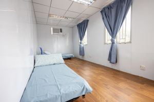 The CIC, together with the industry, has taken the lead in donating more than 40 container-turned rest rooms equipped with lights, ventilation fans, air-conditioners, etc. to various social welfare organisations and hospitals for healthcare workers as well as staff of residential care homes for the elderly (RCHEs) to rest.